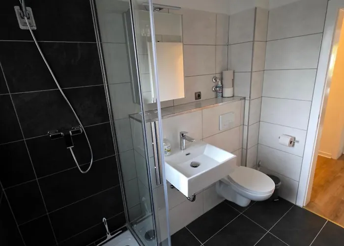 Δωμάτια σε οικογενειακή κατοικία Einzelzimmer Fuer Bis Zu 2 Personen - 3 Og *